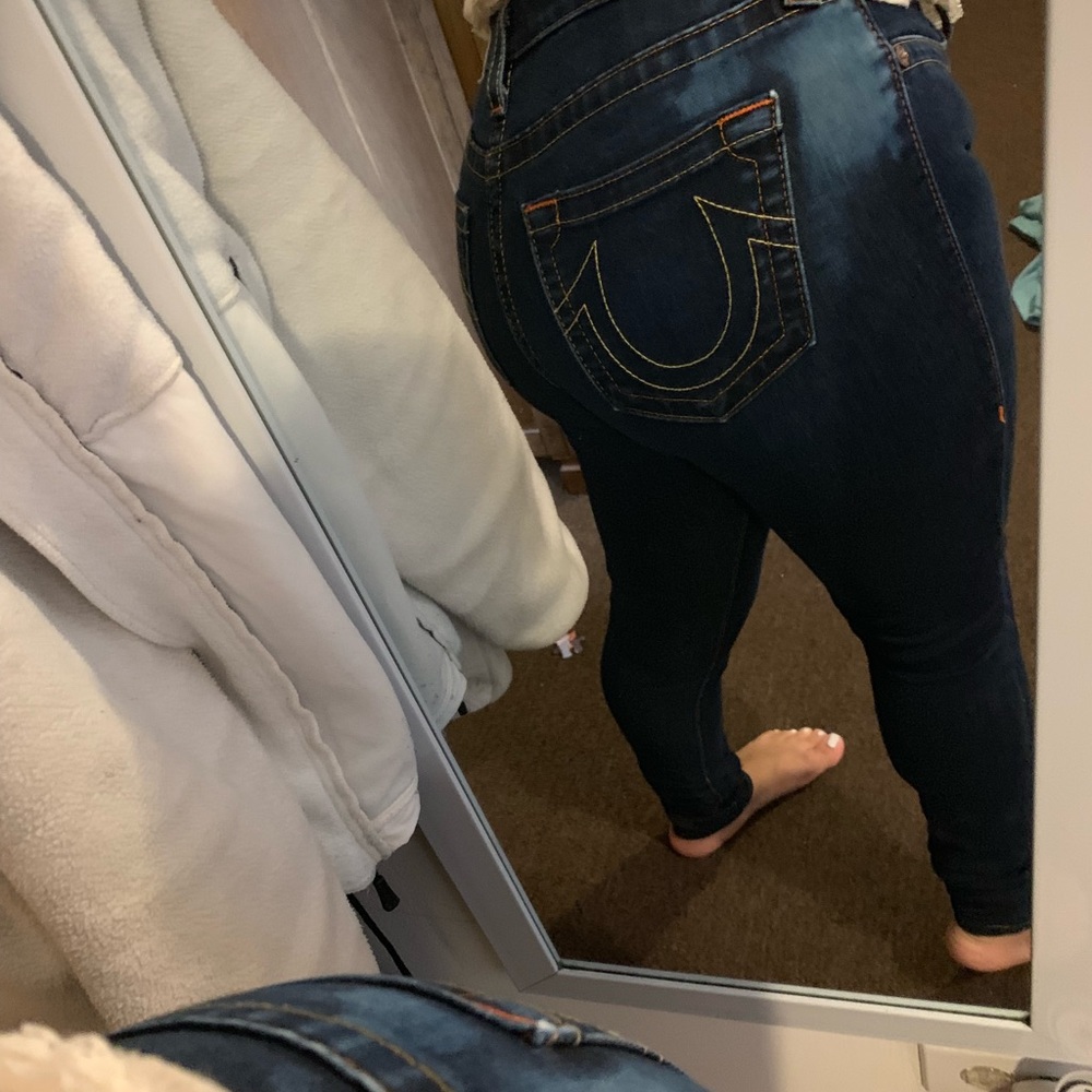 True religion jeans wear great !
